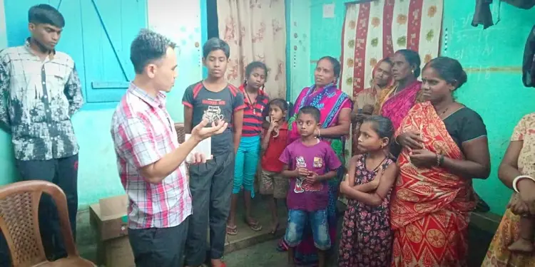 Distribution Cosmetic items  to slum women